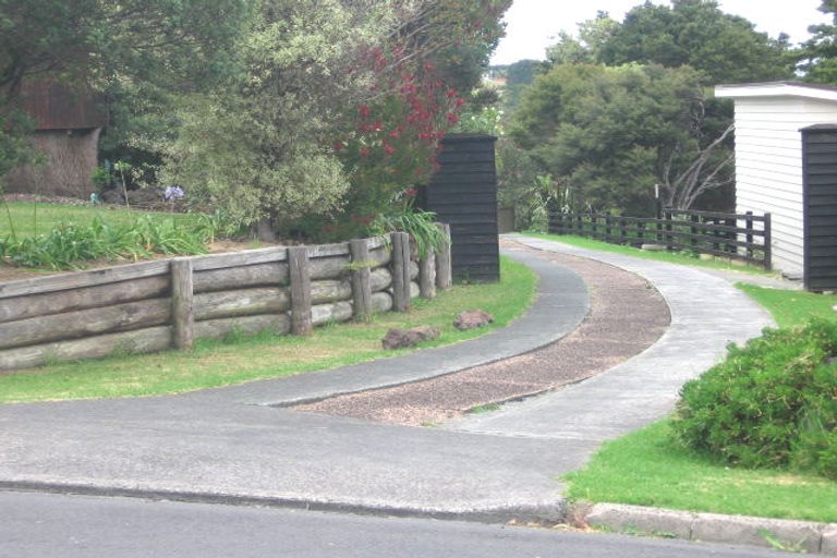 Photo of property in 70b Roberts Road, Glenfield, Auckland, 0629