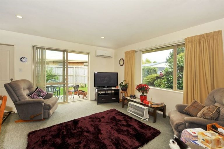 Photo of property in 35a Digby Place, Bromley, Christchurch, 8062