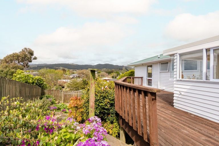 Photo of property in 32 Tui Road, Raumati Beach, Paraparaumu, 5032