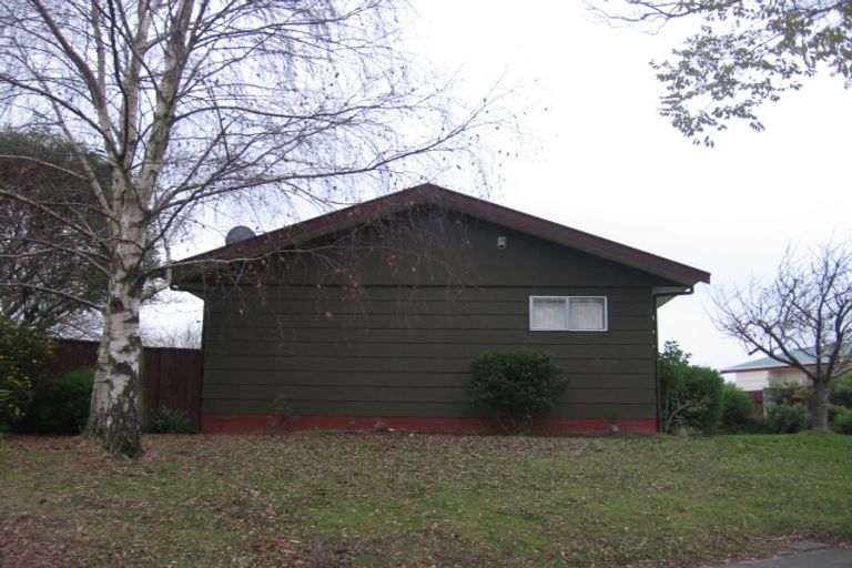 Photo of property in 28 Rosedale Crescent, Cloverlea, Palmerston North, 4412