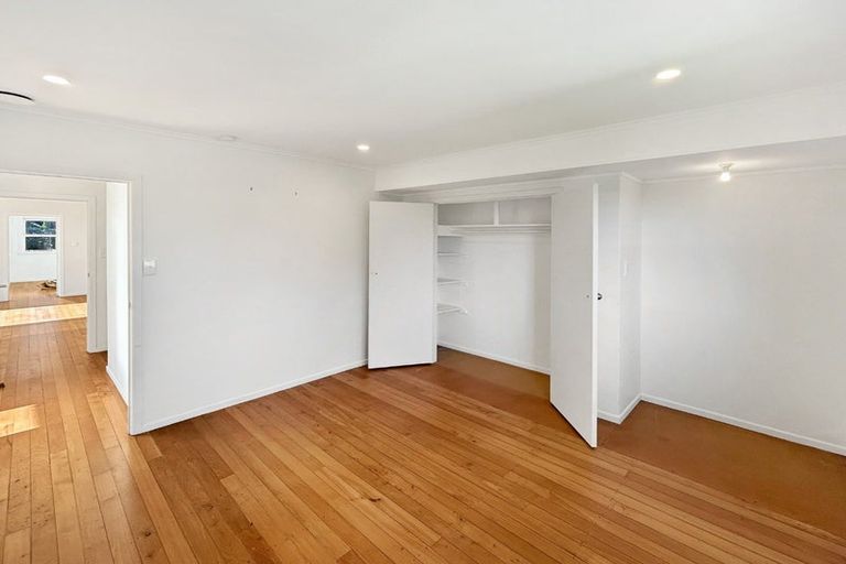 Photo of property in 832 Whangaparaoa Road, Manly, Whangaparaoa, 0930