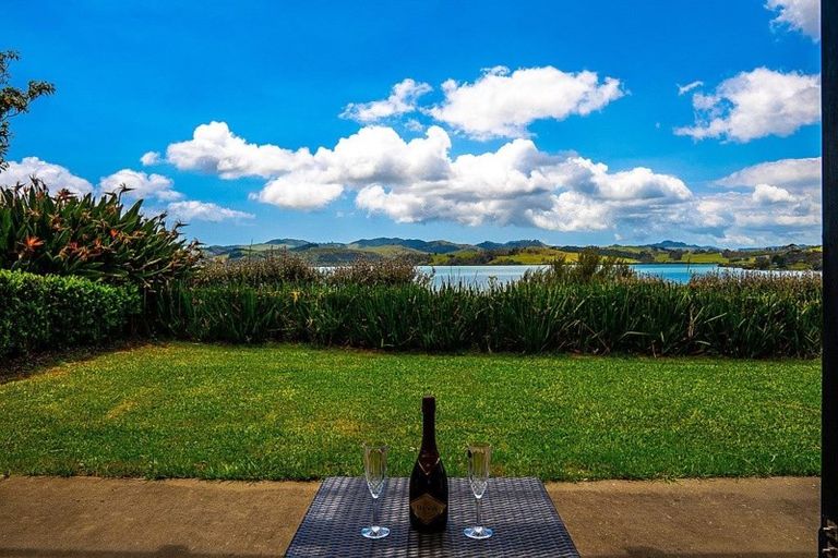 Photo of property in 10 Waterfront Drive, Mangonui, 0420