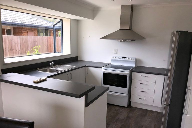 Photo of property in 21 Stedley Place, Heathcote Valley, Christchurch, 8022