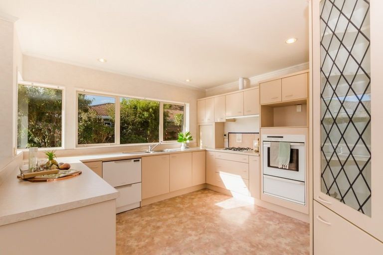 Photo of property in 24 Cedar Drive, Paraparaumu Beach, Paraparaumu, 5032