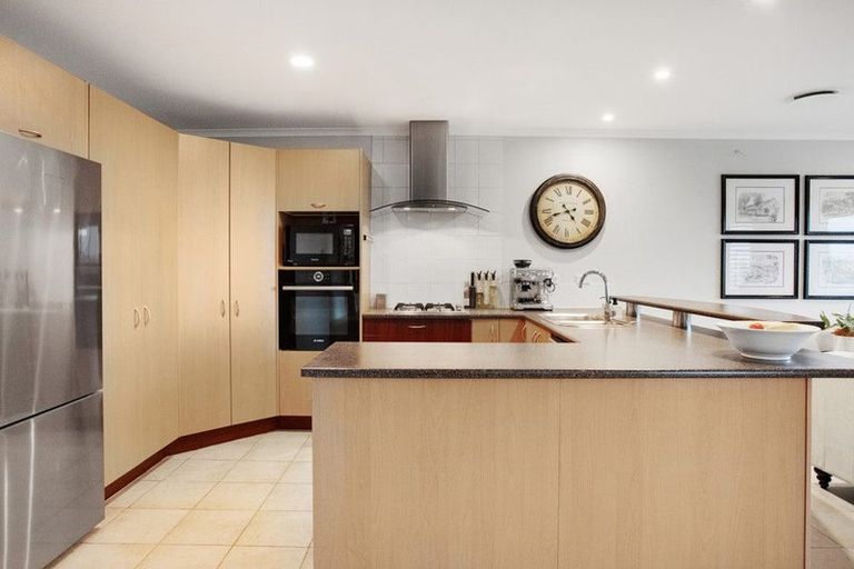 Photo of property in 113 Tauranga Place, Orewa, 0931