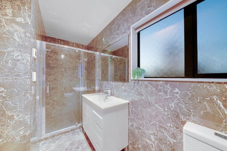 Photo of property in 43a Thompson Terrace, Manurewa, Auckland, 2102