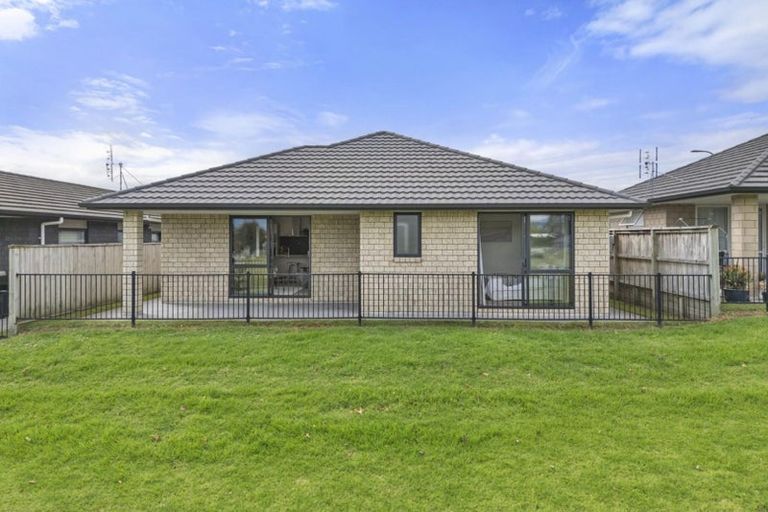 Photo of property in 26 Richardson Road, Omokoroa, 3114