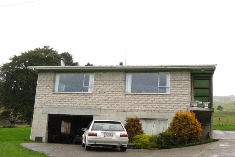 Photo of property in 109 Blanket Bay Road, Sawyers Bay, Port Chalmers, 9023
