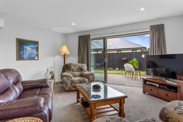 Photo of property in 18 Brantholme Place, Rangiora, 7400