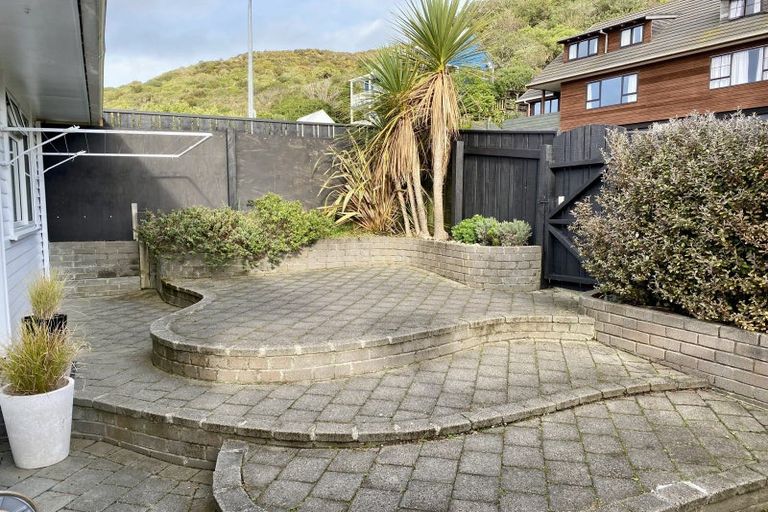 Photo of property in 2/107 Allington Road, Karori, Wellington, 6012