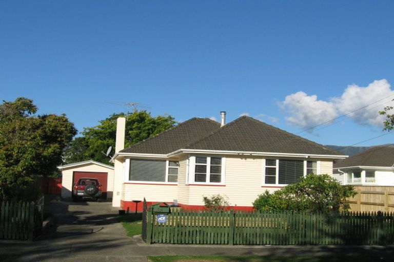 Photo of property in 50 Routley Crescent, Elderslea, Upper Hutt, 5018