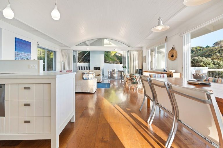 Photo of property in 350 Mcauslin Road, Whananaki, Hikurangi, 0181