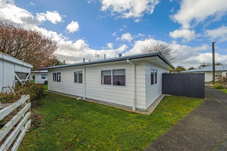 Photo of property in 2 Hughes Court, Pahiatua, 4910
