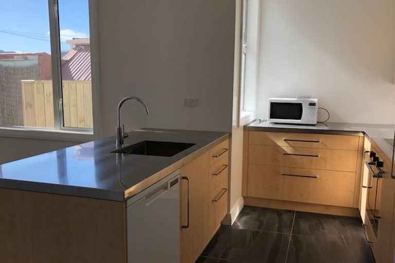 Photo of property in 136 Brougham Street, Mount Victoria, Wellington, 6011