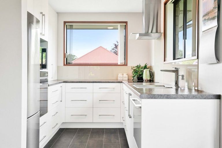 Photo of property in 1/9 Shamrock Place, Halswell, Christchurch, 8025