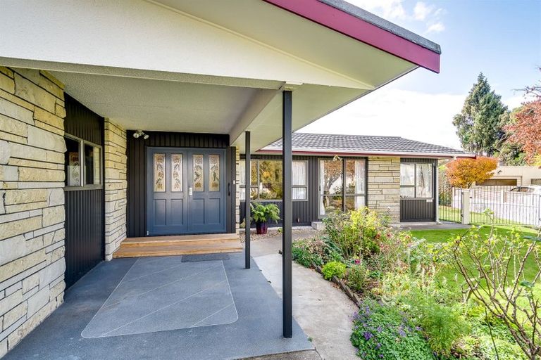 Photo of property in 22 Totara Street, Taradale, Napier, 4112