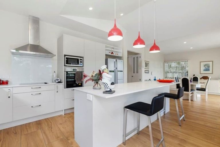 Photo of property in 5 Laly Haddon Place, Matakana, Warkworth, 0985