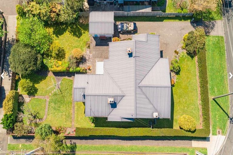 Photo of property in 12 Saint Leonard Street, Saint Johns Hill, Whanganui, 4501