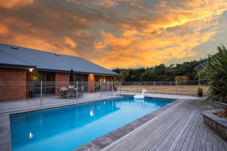 Photo of property in 541 Hoskyns Road, West Melton, Christchurch, 7675