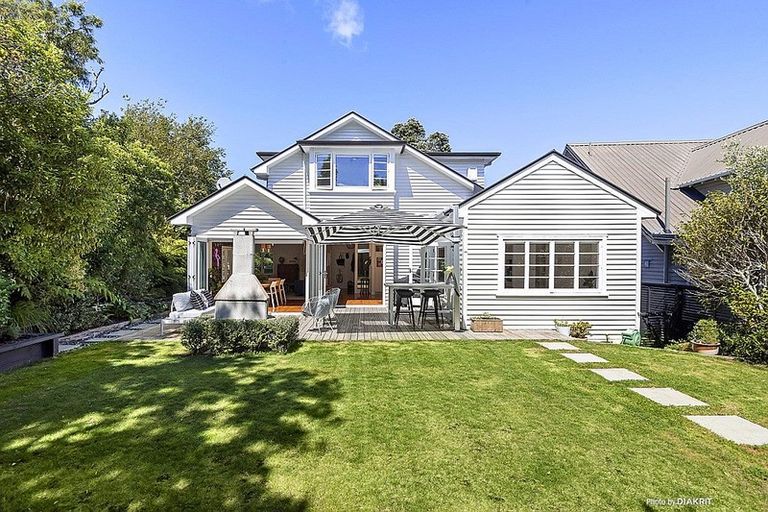 Photo of property in 52 Box Hill, Khandallah, Wellington, 6035