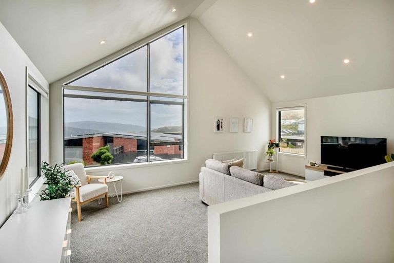 Photo of property in 11 Lemonwood Way, Woodridge, Wellington, 6037