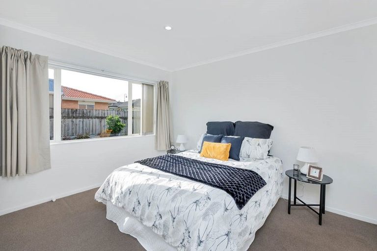 Photo of property in 27 Gendo Avenue, Henderson, Auckland, 0612
