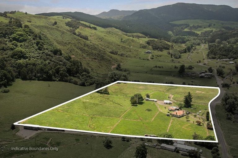 Photo of property in 141 Neavesville Road, Puriri, Thames, 3578