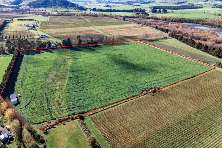 Photo of property in 20 Dakins Road, East Taratahi, Carterton, 5887