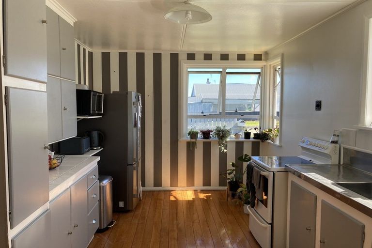 Photo of property in 14 Carey Street, Waitara, 4320