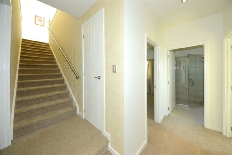 Photo of property in 4 Clearview Lane, Mount Pleasant, Christchurch, 8081