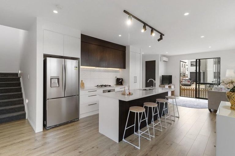 Photo of property in 2 Tumu Road, Papakura, 2110