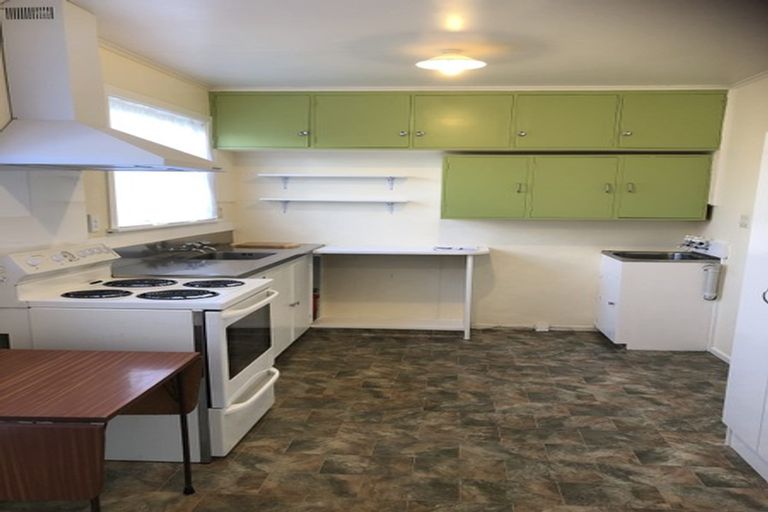 Photo of property in Shakespeare Flats, 8/48 Merton Street, Trentham, Upper Hutt, 5018