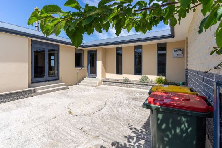 Photo of property in 15 Saint Andrew Place, Balclutha, 9230
