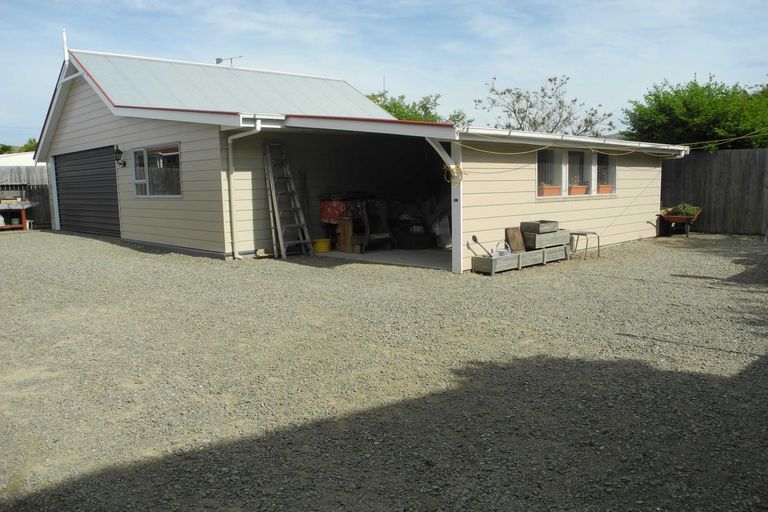 Photo of property in 12 Exeter Street, Waimate, 7924