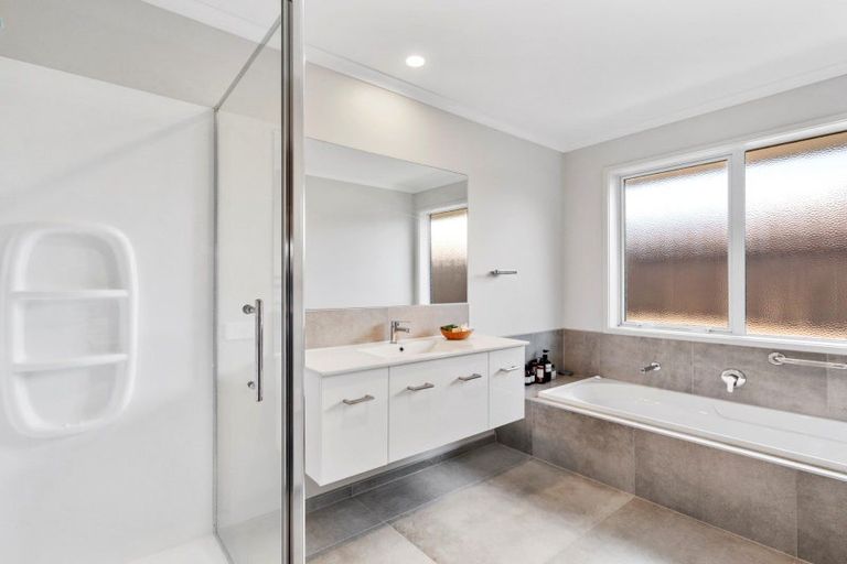 Photo of property in 48 Farrier Street, Papamoa, 3118