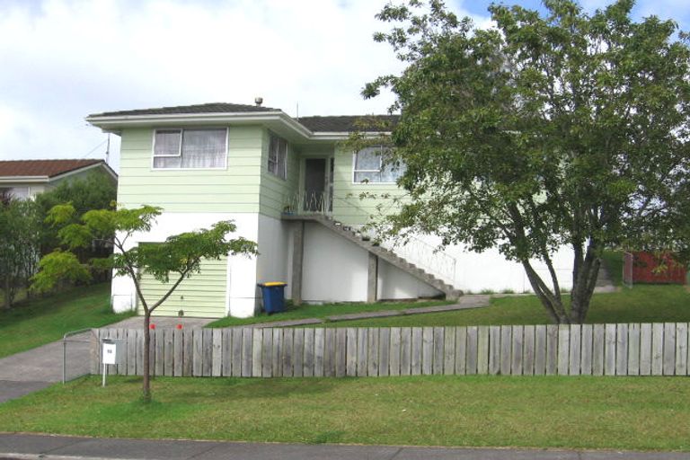 Photo of property in 14 Claverdon Drive, Massey, Auckland, 0614