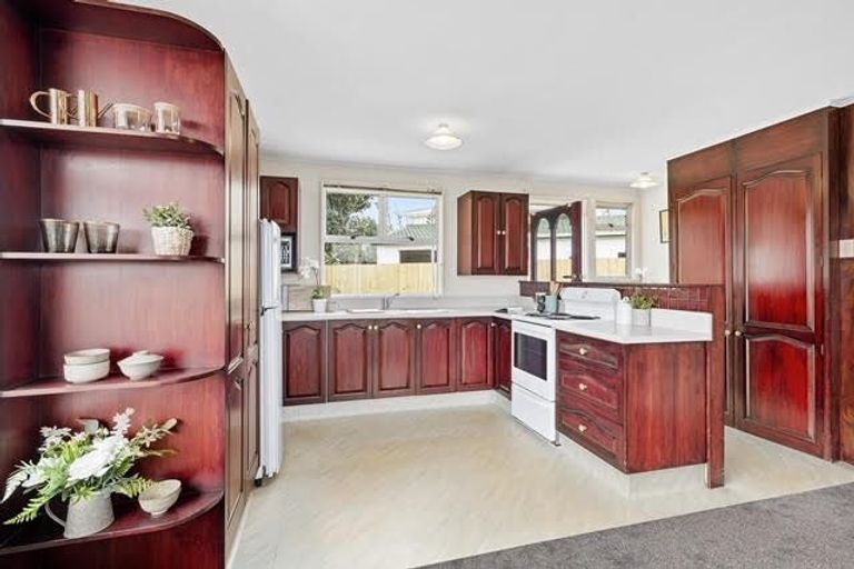 Photo of property in 45 Hiwi Crescent, Titahi Bay, Porirua, 5022