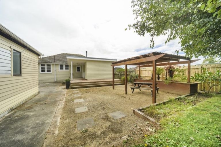 Photo of property in 2 Manchester Street, Takaro, Palmerston North, 4412