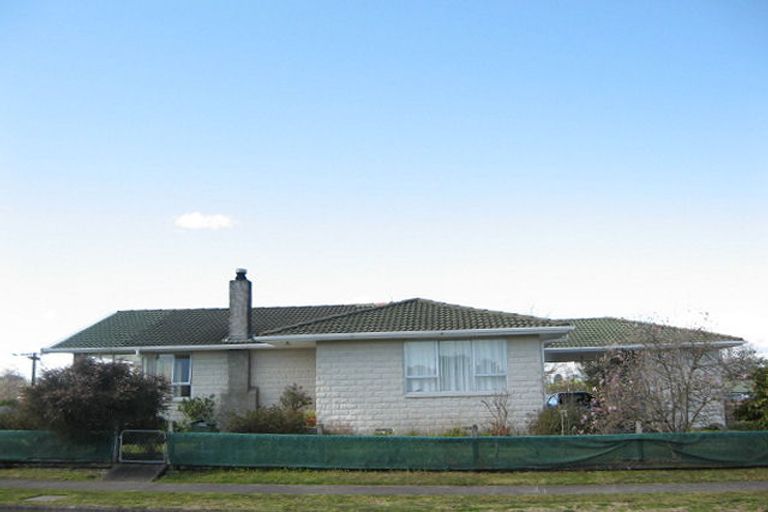 Photo of property in 1 Stiles Avenue, Waipukurau, 4200