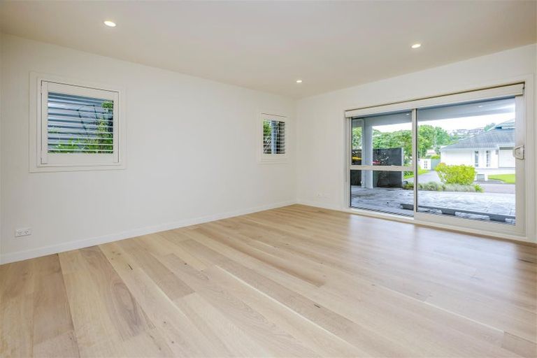 Photo of property in 8 Poseidon Place, Half Moon Bay, Auckland, 2012