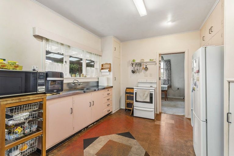 Photo of property in 5 Mascot Street, Tawa, Wellington, 5028