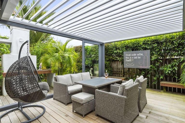 Photo of property in 108 Moffat Road, Bethlehem, Tauranga, 3110