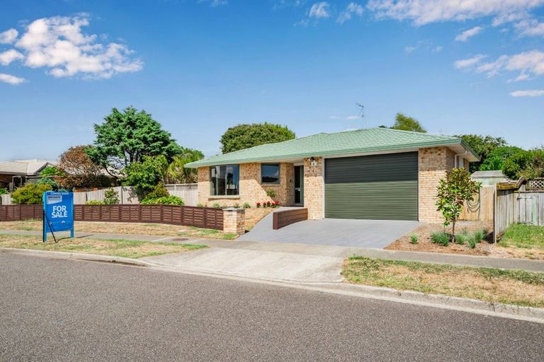 Photo of property in 144 Langdale Avenue, Paraparaumu, 5032