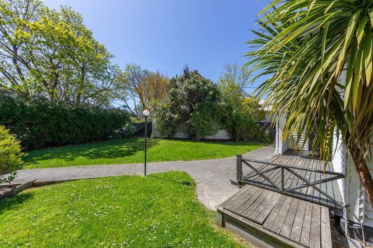 Photo of property in 678 Avonside Drive, Avonside, Christchurch, 8061