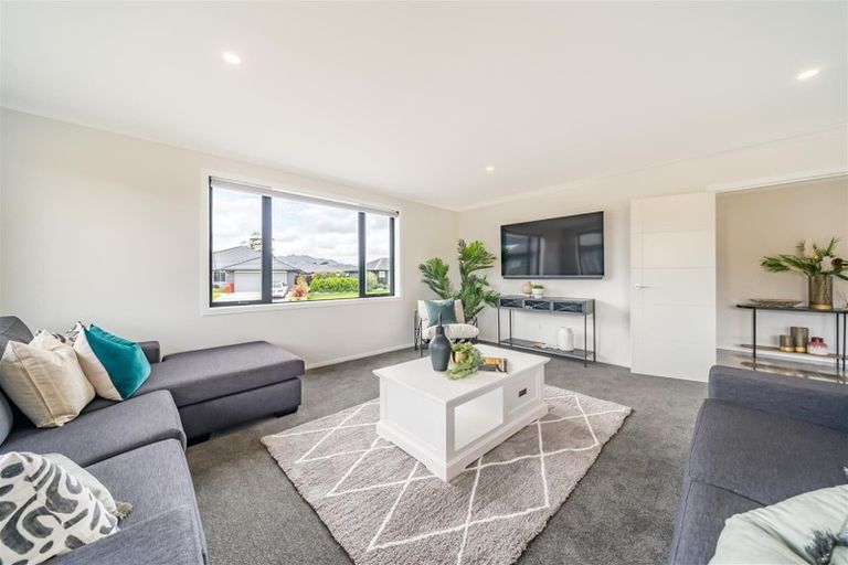 Photo of property in 37 Buddle Road, Wallaceville, Upper Hutt, 5018