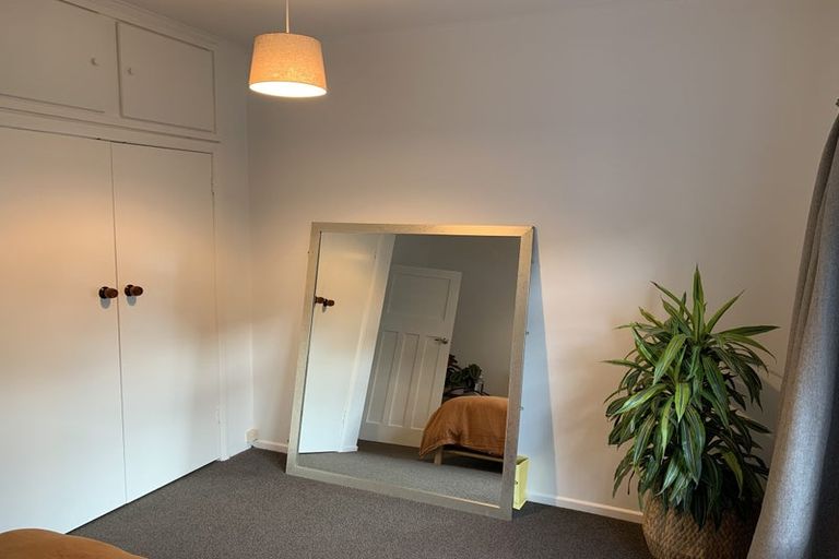 Photo of property in 200 Queens Drive, Lyall Bay, Wellington, 6022