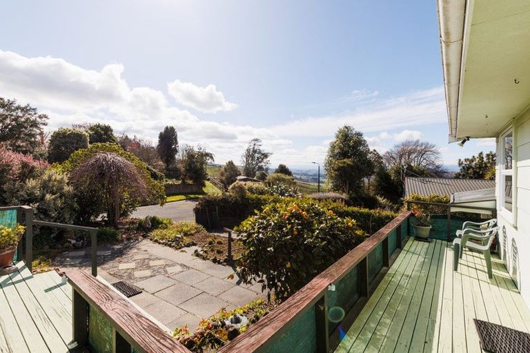 Photo of property in 8 Hau Whiti Place, Kimbolton, 4774