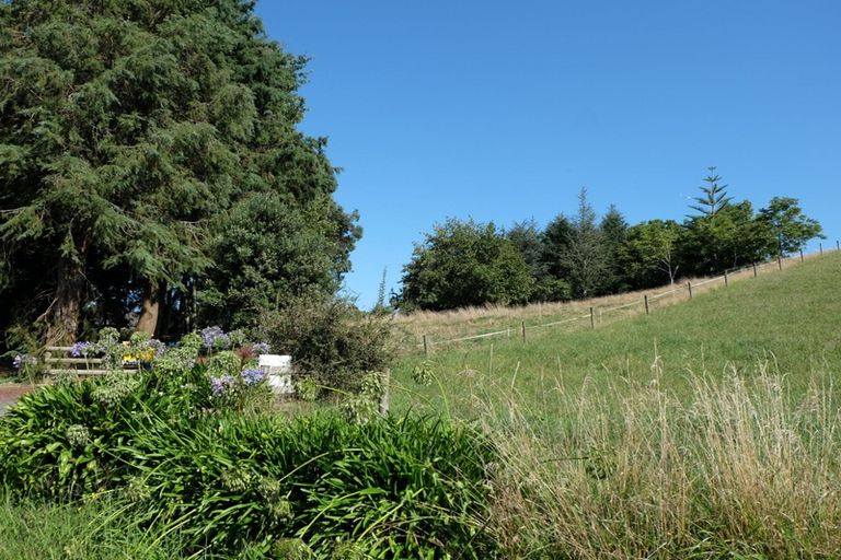 Photo of property in 211 Kimihia Road, Huntly, 3771