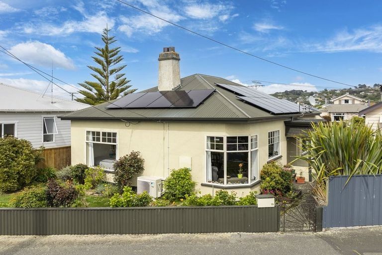 Photo of property in 11 Hargest Crescent, Saint Kilda, Dunedin, 9012