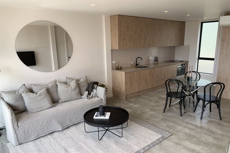 Photo of property in 4/1a Park Rise, Campbells Bay, Auckland, 0630